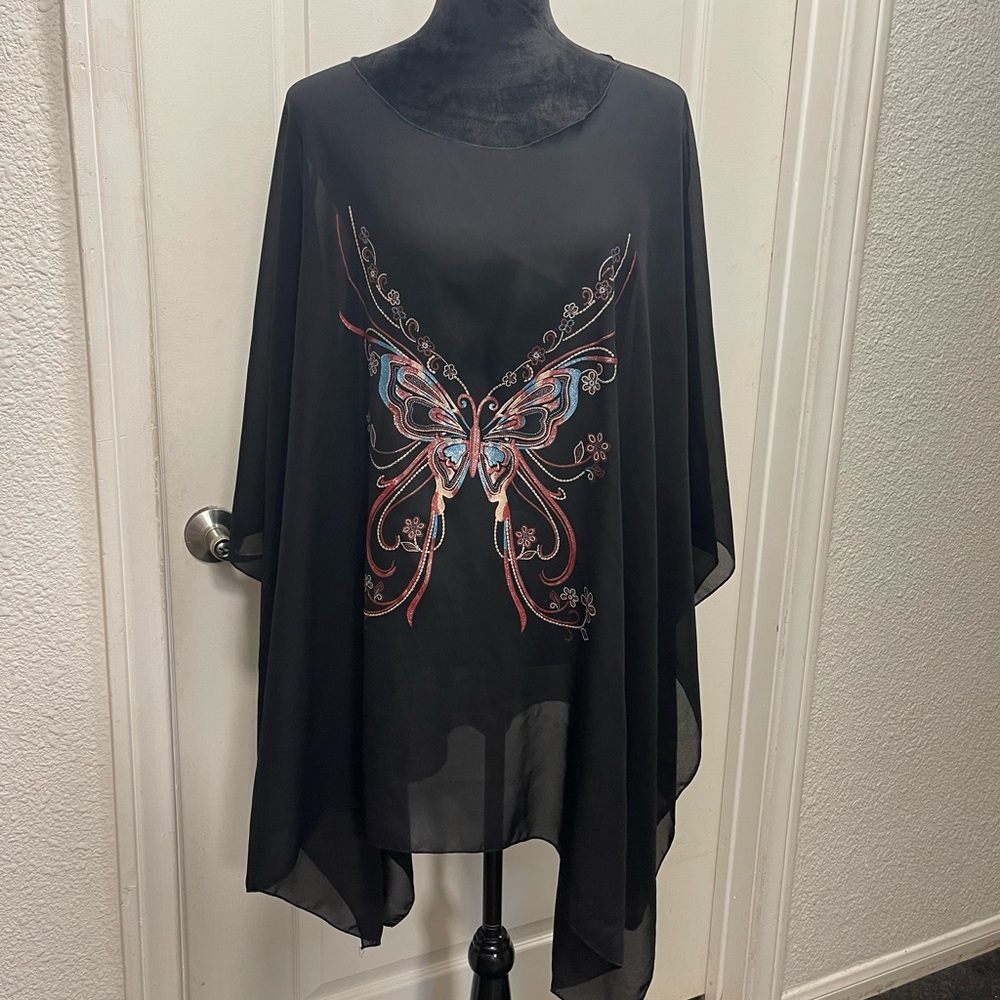 Chic Black Butterfly Design Women's Tunic